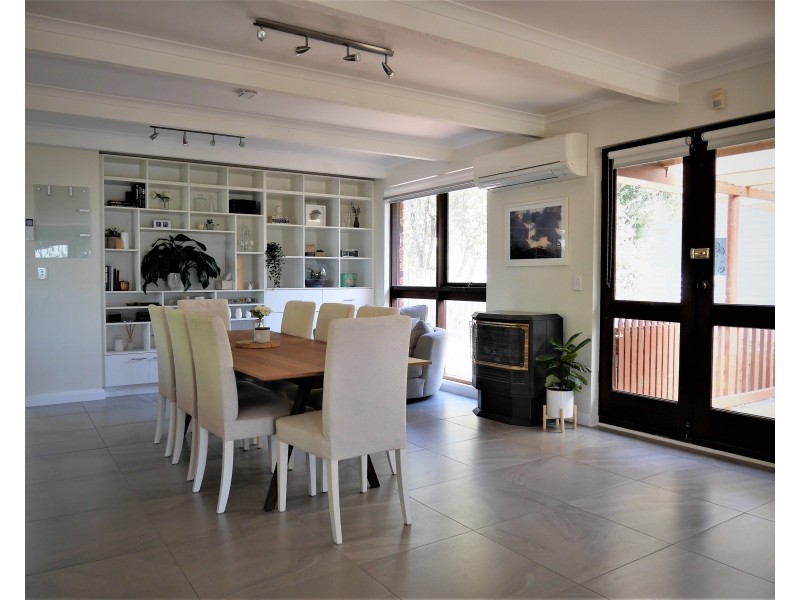 4 Johns Crescent, Mount Evelyn VIC 3796