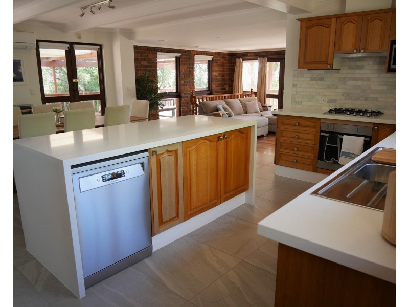 4 Johns Crescent, Mount Evelyn VIC 3796