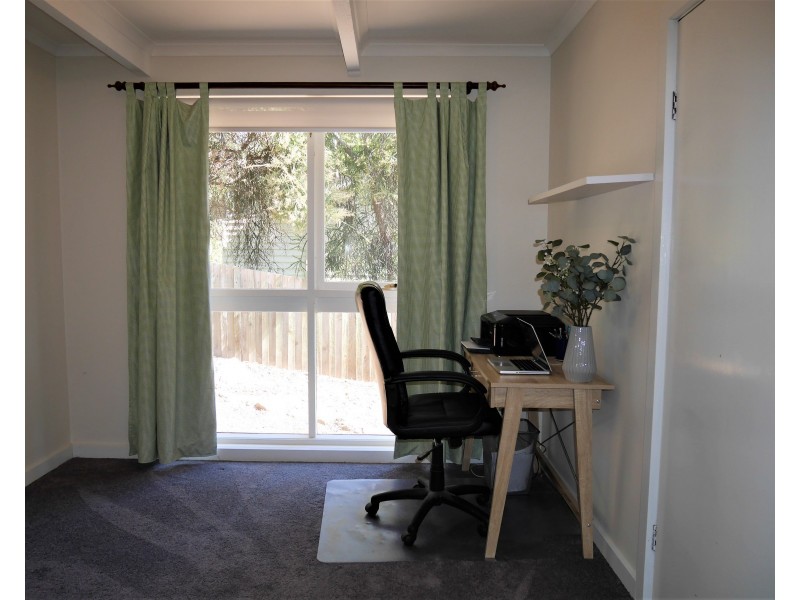 4 Johns Crescent, Mount Evelyn VIC 3796