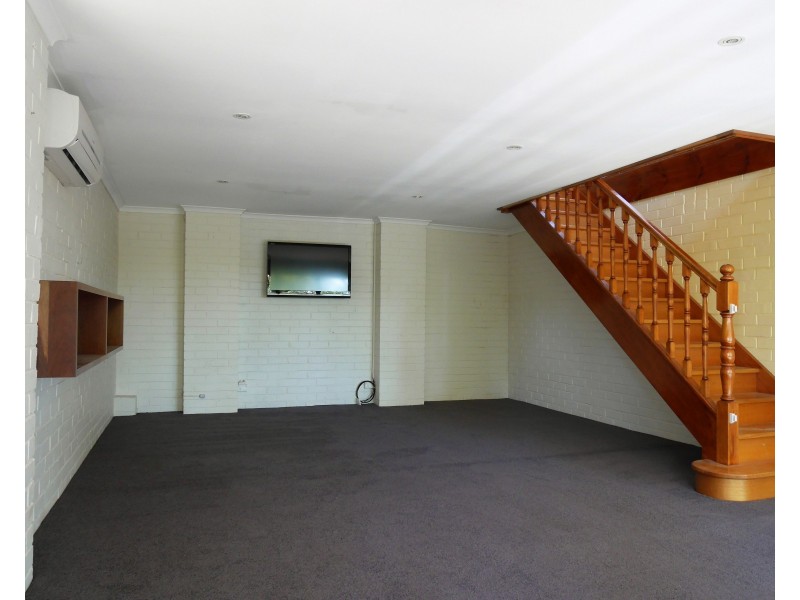 4 Johns Crescent, Mount Evelyn VIC 3796