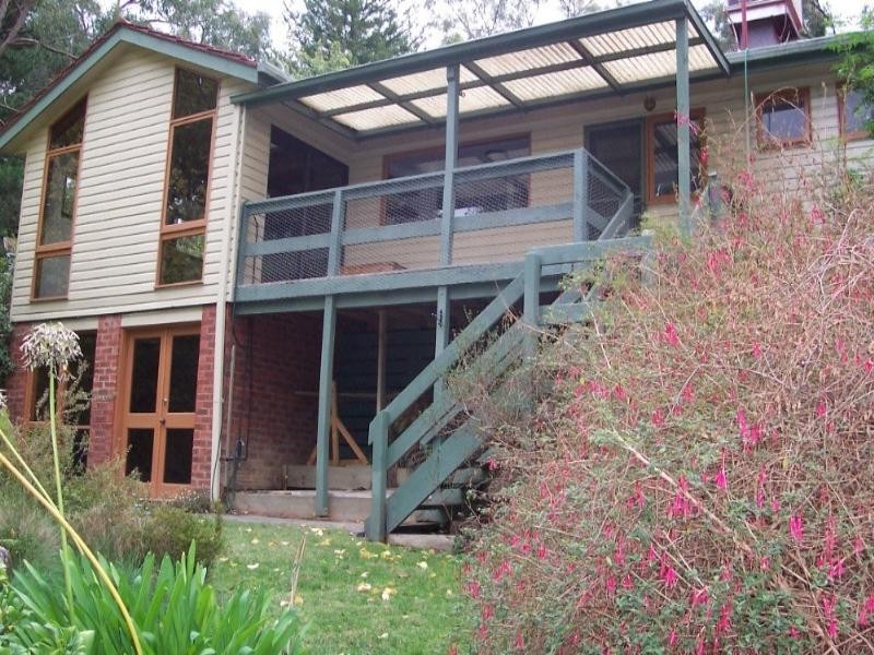 8 Sycamore Grove, Mount Evelyn VIC 3796