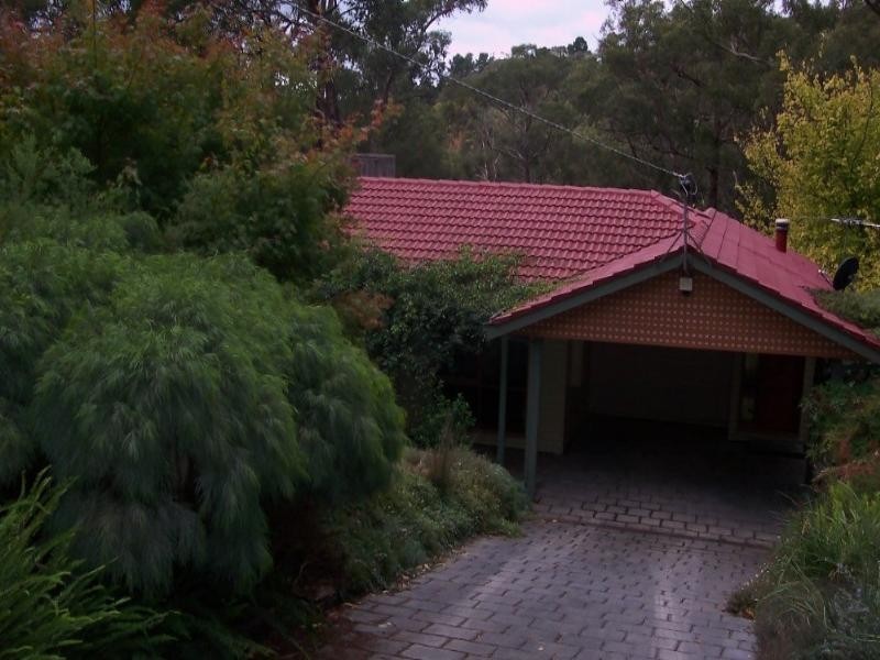 8 Sycamore Grove, Mount Evelyn VIC 3796