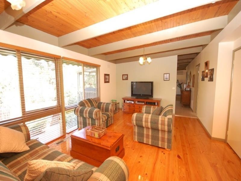 75 Johns Crescent, Mount Evelyn VIC 3796