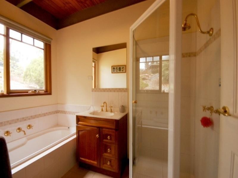 75 Johns Crescent, Mount Evelyn VIC 3796