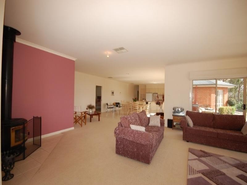 27 Lily Road, Lilydale VIC 3140