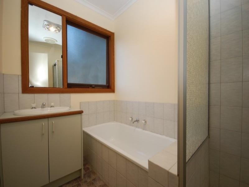 2 Monbulk Road, Mount Evelyn VIC 3796