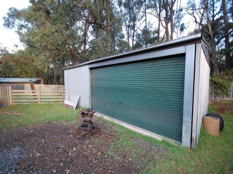 2 Monbulk Road, Mount Evelyn VIC 3796