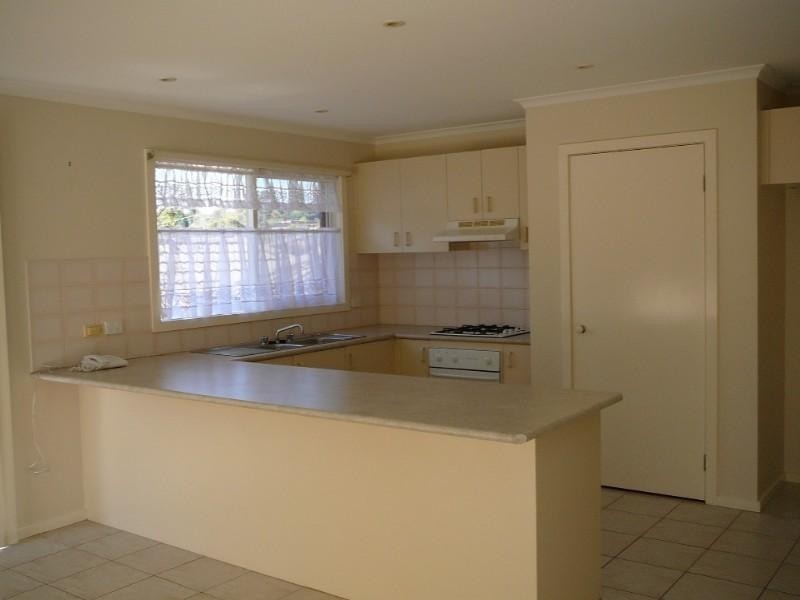 1/1 Huntingdale Drive, Chirnside Park VIC 3116