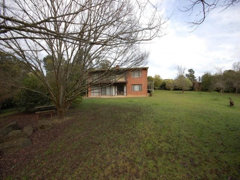 5 Wanda Avenue, Wandin North VIC 3139