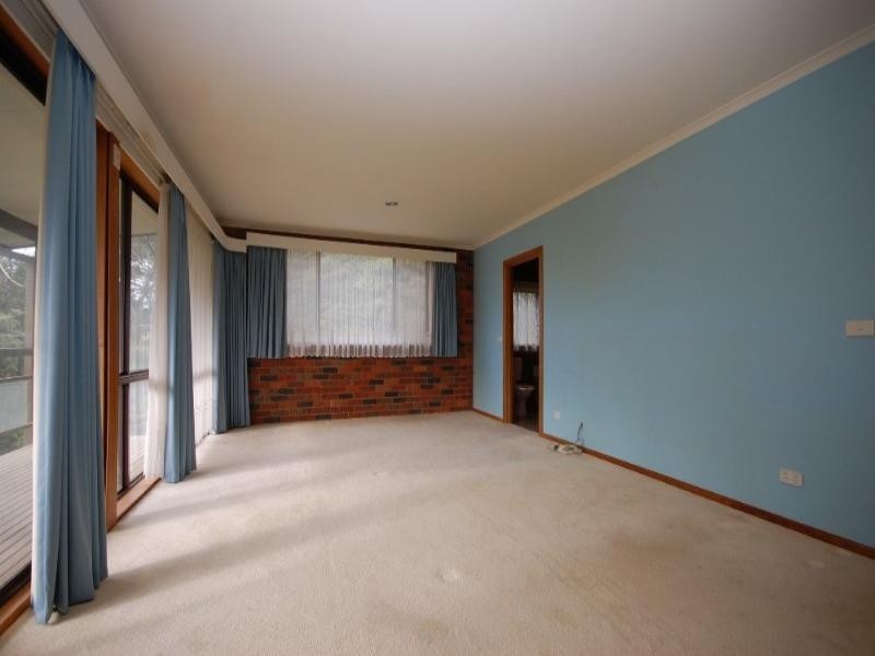 5 Wanda Avenue, Wandin North VIC 3139