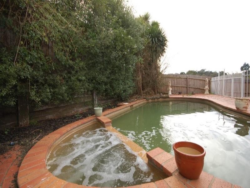 1 Chevalier Crescent, Mooroolbark VIC 3138