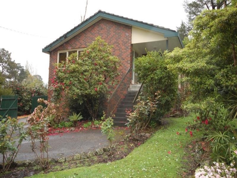 4 Stewart Avenue, Wandin North VIC 3139