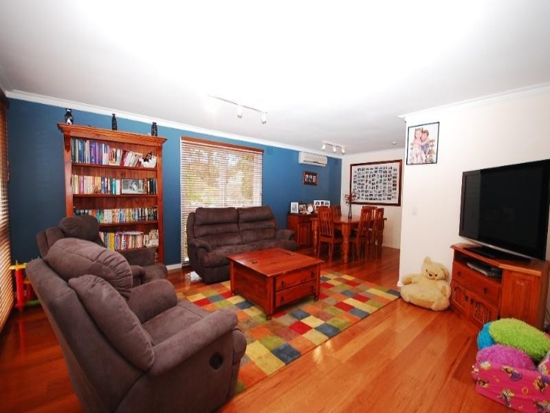 4 Stewart Avenue, Wandin North VIC 3139