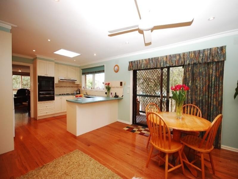 4 Stewart Avenue, Wandin North VIC 3139
