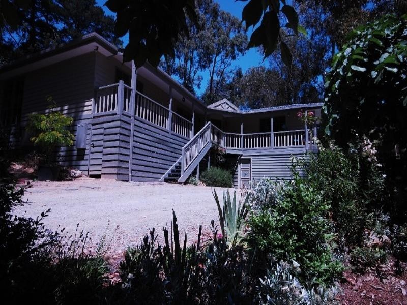 13 George Street, Mount Evelyn VIC 3796