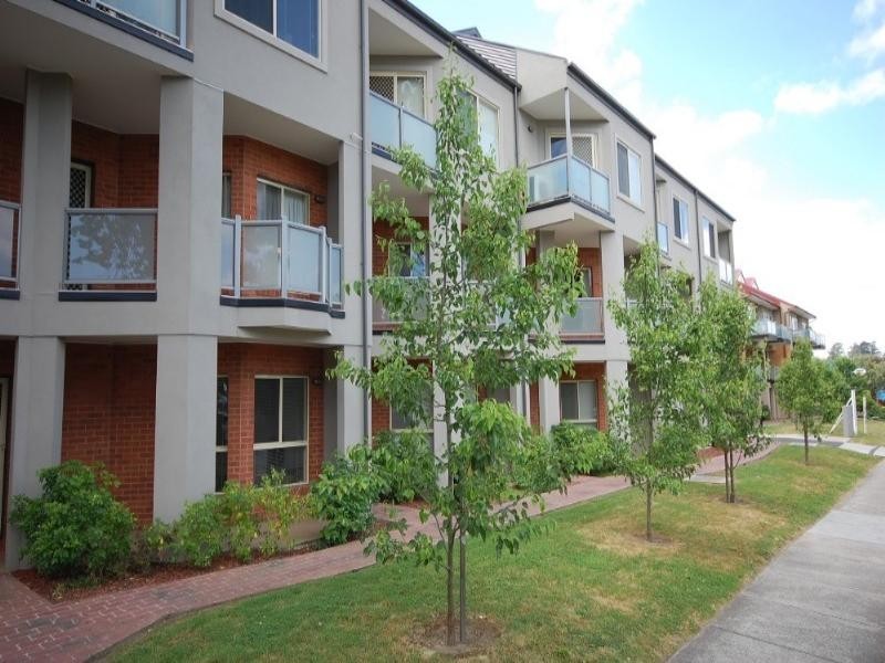 92/13-15 Hewish Road, Croydon VIC 3136