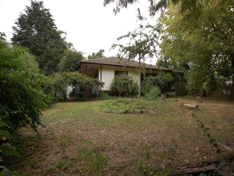 80 Monbulk Road, Mount Evelyn VIC 3796