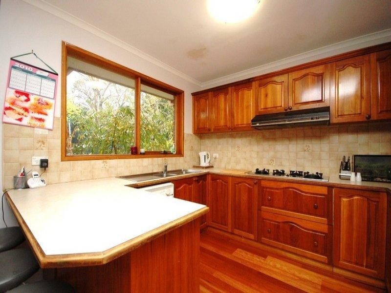 10/27 Central Avenue, Croydon South VIC 3136