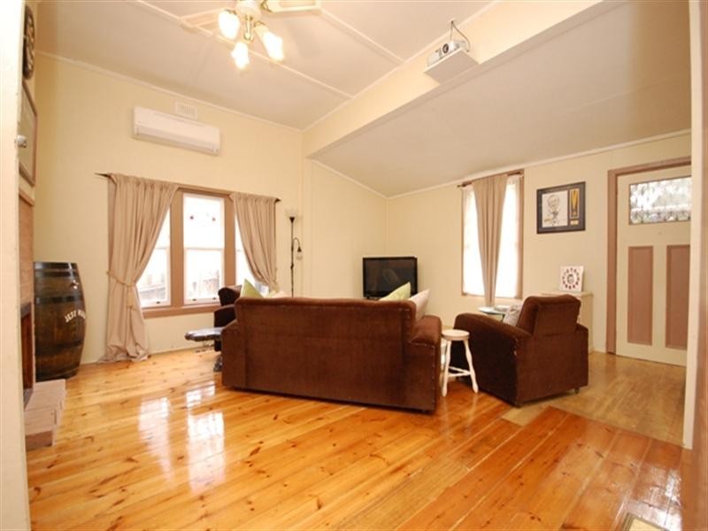 8 Fernhill Road, Mount Evelyn VIC 3796