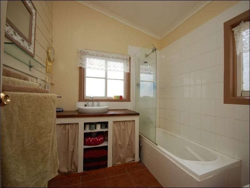 8 Fernhill Road, Mount Evelyn VIC 3796