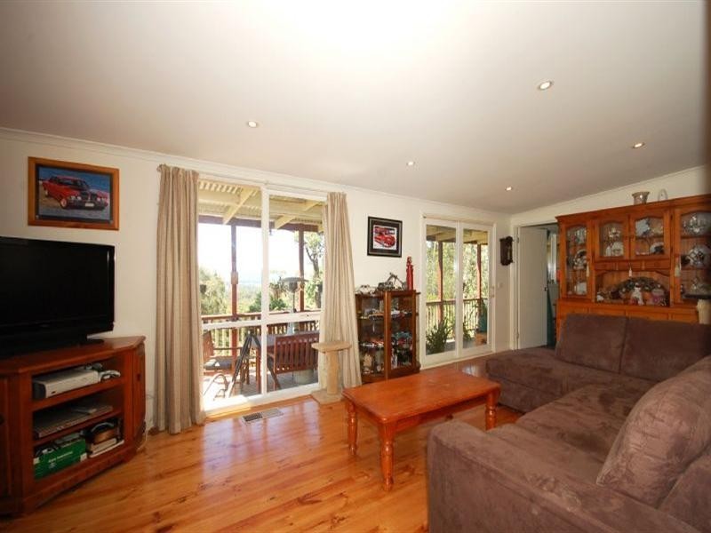 6 High Street, Seville East VIC 3139