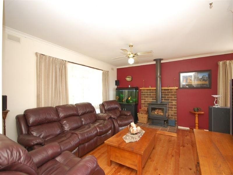 6 High Street, Seville East VIC 3139