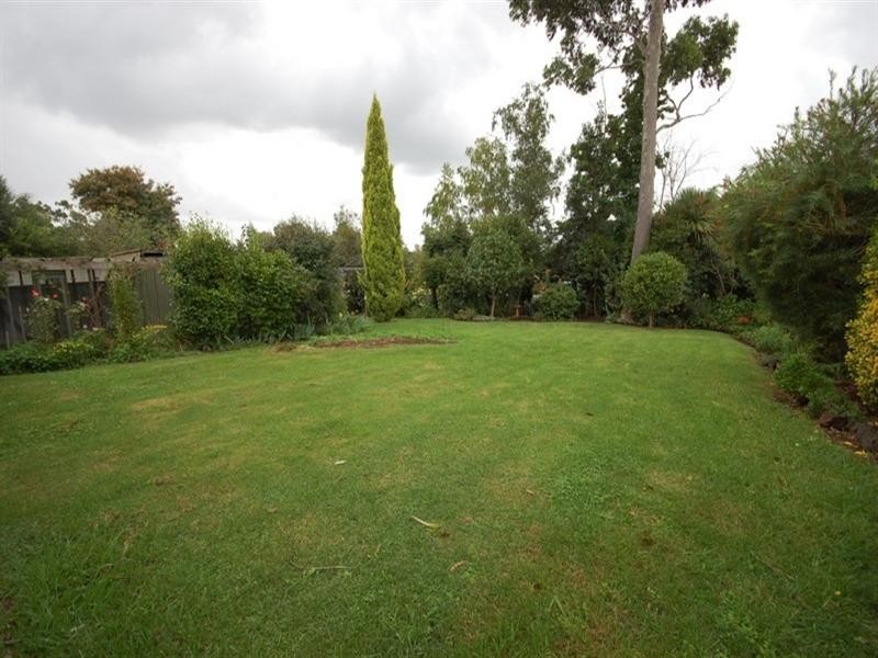 383 Warburton Highway, Wandin North VIC 3139