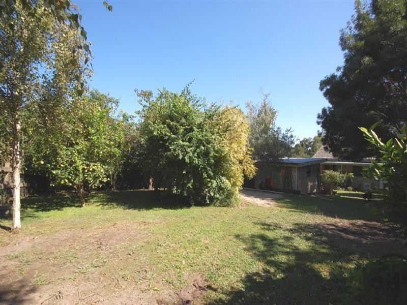 6 Rue de Gare, Wandin North VIC 3139