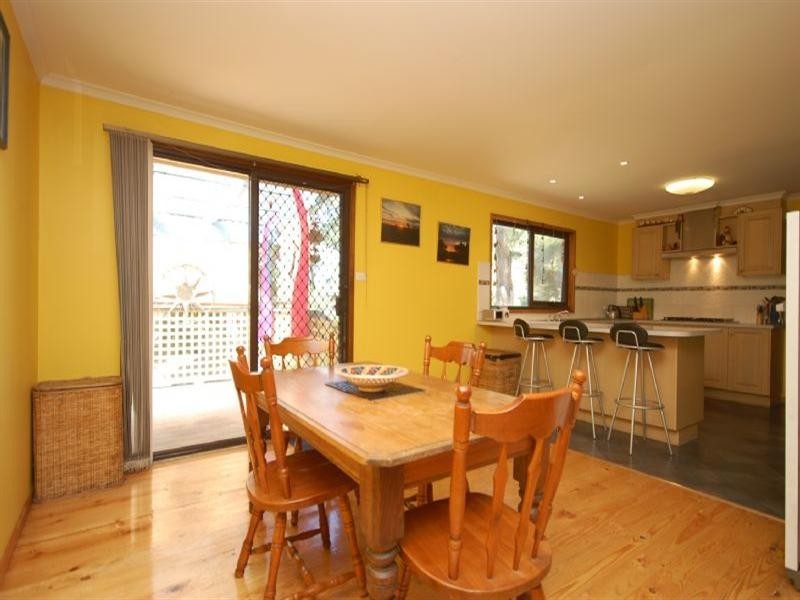 5 Bridgewater Road, Seville East VIC 3139