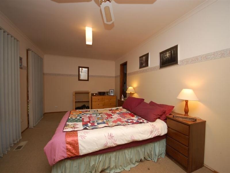 5 Bridgewater Road, Seville East VIC 3139