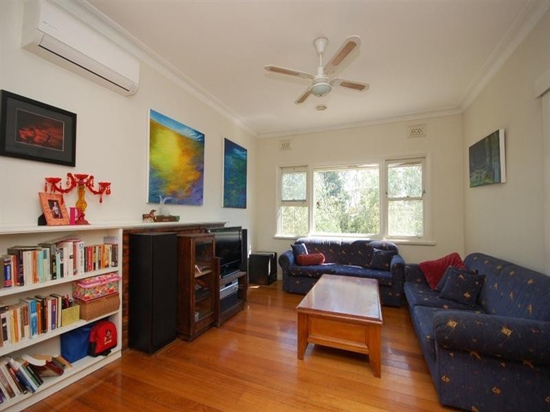 6 Rue De Gare, Wandin North VIC 3139