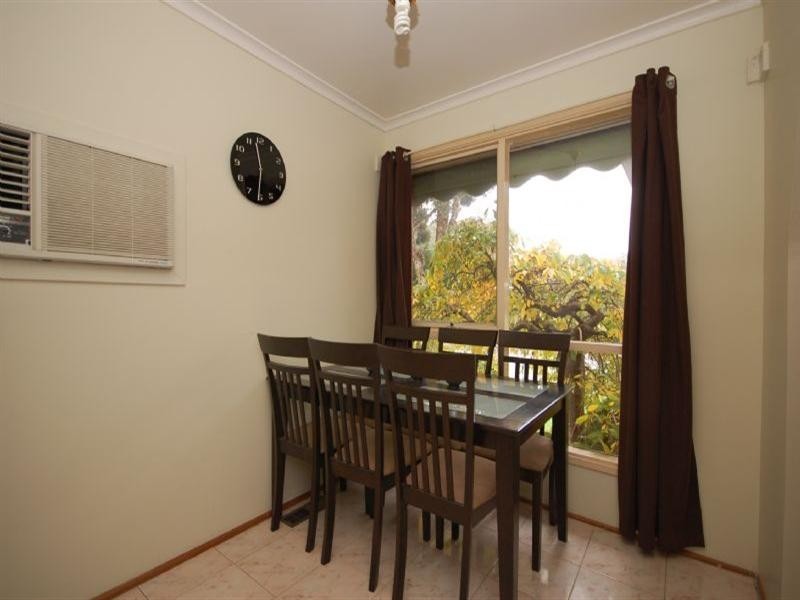 8 Kirtain Drive, Croydon VIC 3136