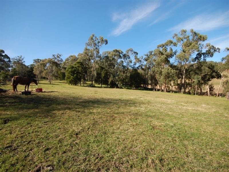 32 Centre Road, Yellingbo VIC 3139