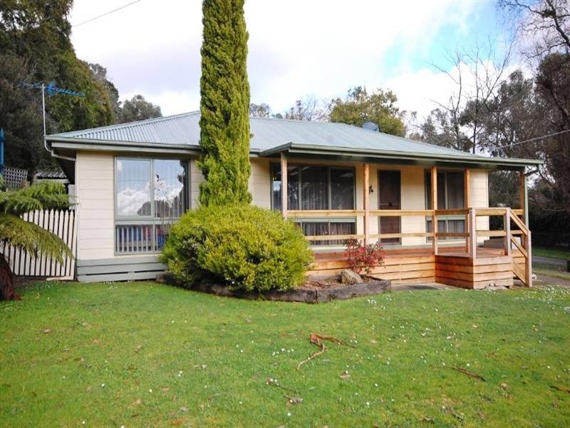 18 Alfred Street, Wandin North VIC 3139