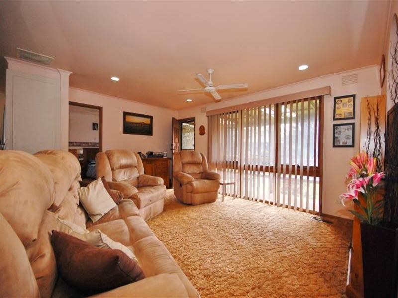 18 Alfred Street, Wandin North VIC 3139