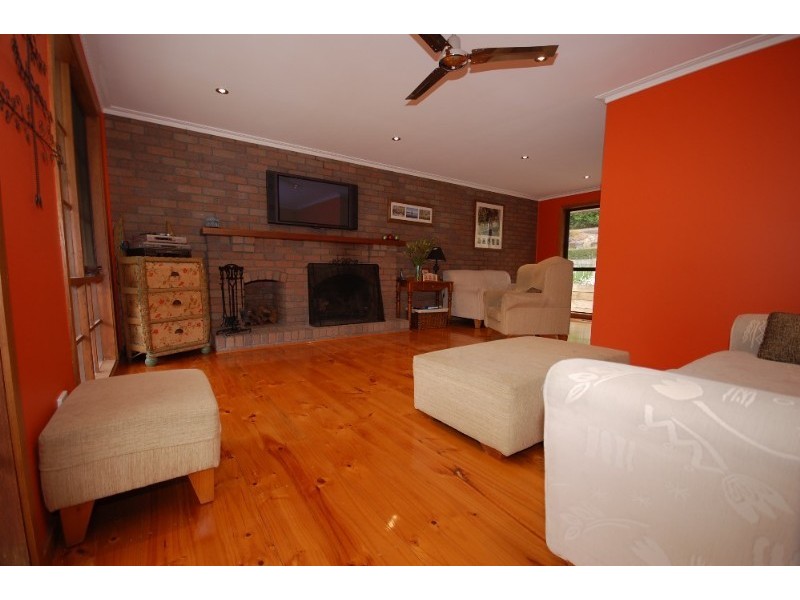 2 Hazel Street, Mount Evelyn VIC 3796