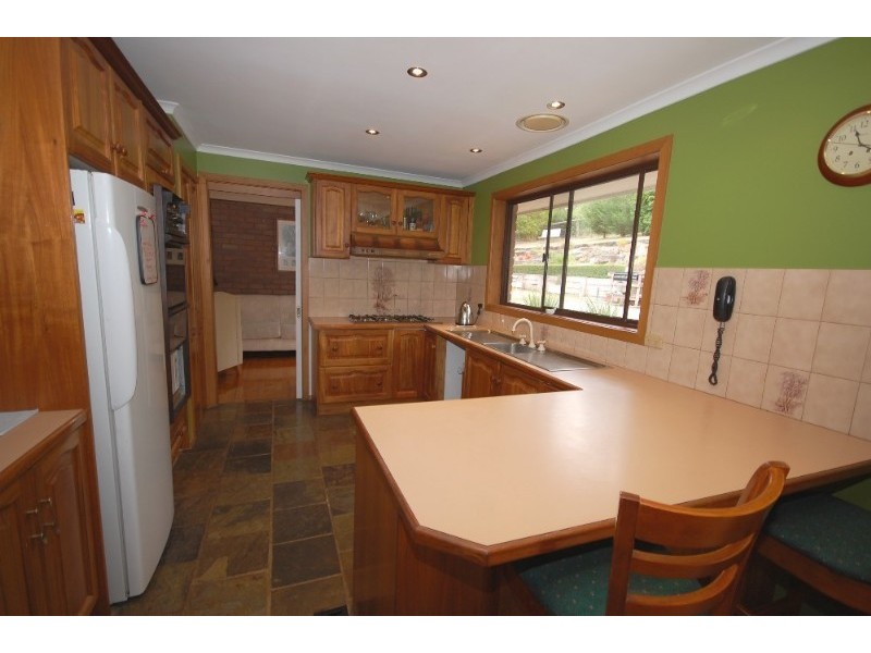 2 Hazel Street, Mount Evelyn VIC 3796