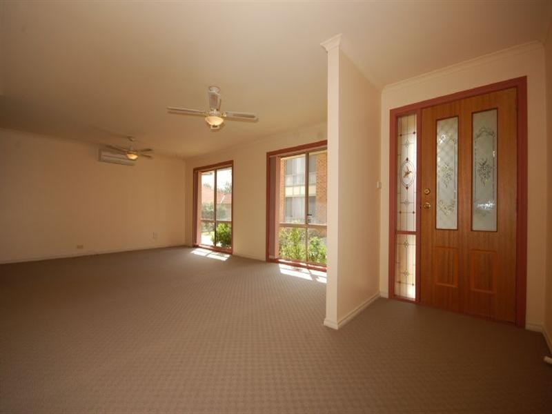 1/13 Hereford Road, Mount Evelyn VIC 3796