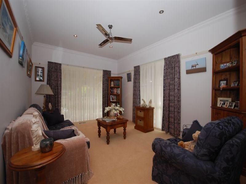 38 Francis Crescent, Mount Evelyn VIC 3796