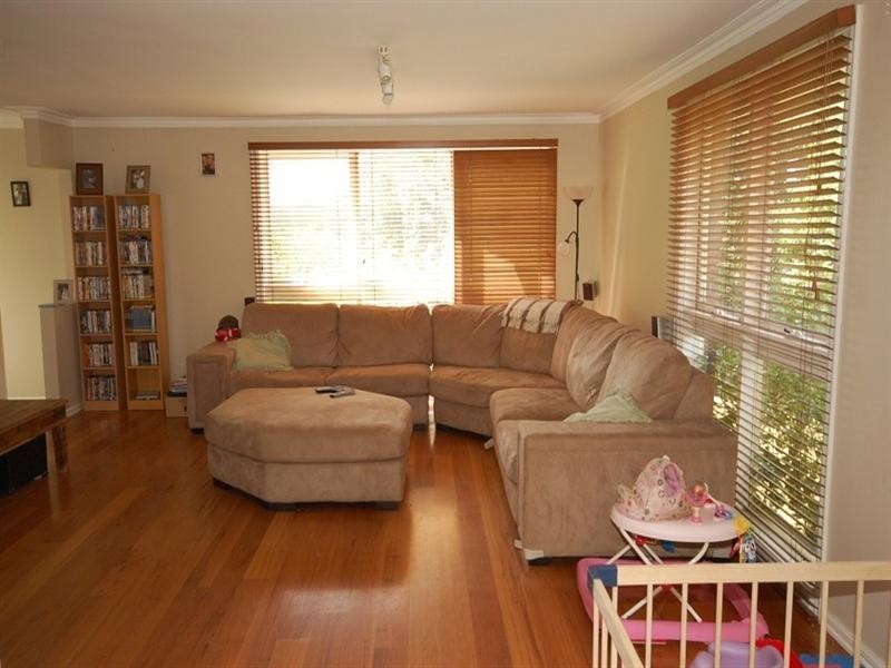 4 Stewart Avenue, Wandin North VIC 3139