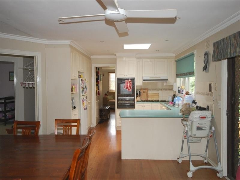 4 Stewart Avenue, Wandin North VIC 3139