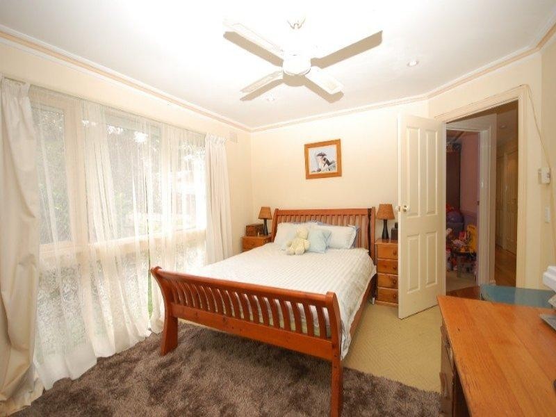 4 Stewart Avenue, Wandin North VIC 3139