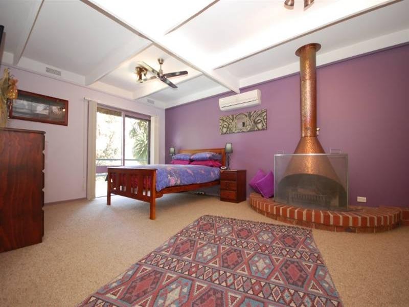 21 Commercial Road, Mount Evelyn VIC 3796