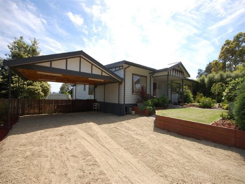 19 John Street, Wandin North VIC 3139