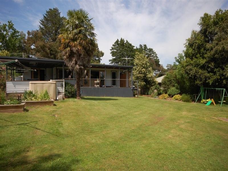 19 John Street, Wandin North VIC 3139