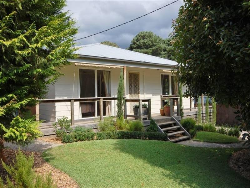 74 Johns Crescent, Mount Evelyn VIC 3796