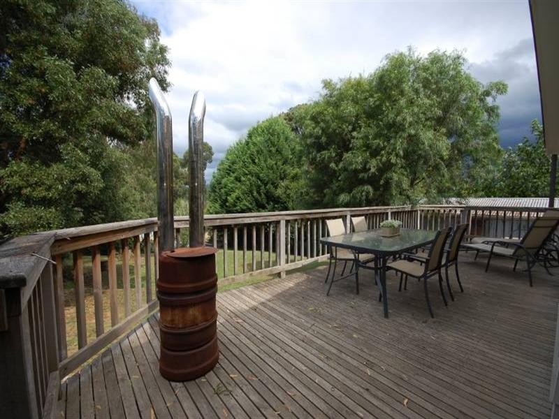 74 Johns Crescent, Mount Evelyn VIC 3796