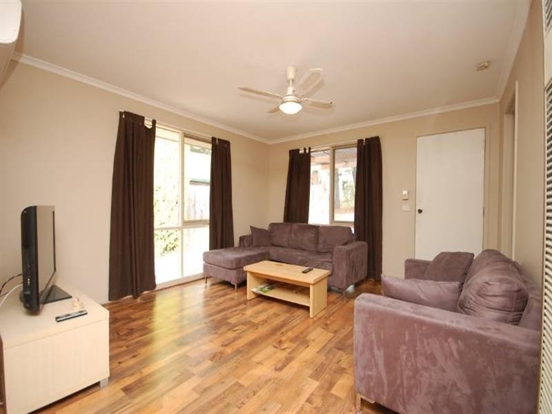 2/11 The Crescent, Mount Evelyn VIC 3796
