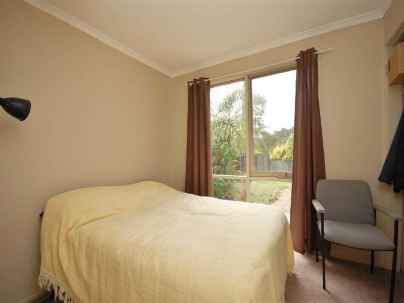 2/11 The Crescent, Mount Evelyn VIC 3796