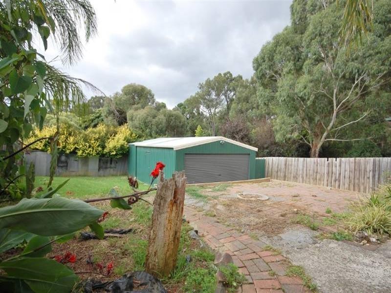 2/11 The Crescent, Mount Evelyn VIC 3796